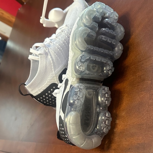 Nike White and Black VaporMax Flyknit Shoes - Picture 2 of 3